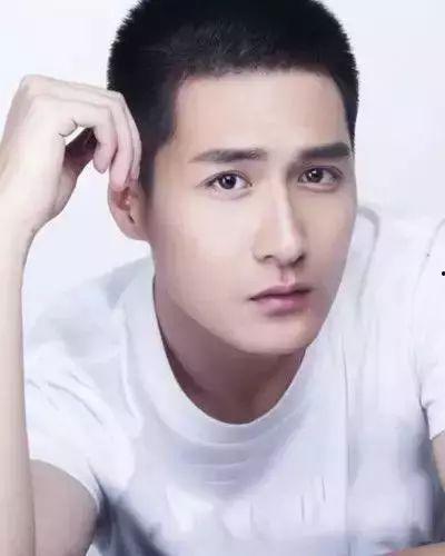 寸头发型图片男,简约时尚，展现男生硬朗魅力