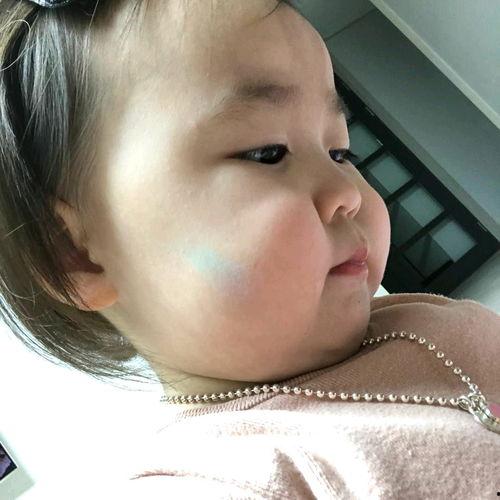 大脸的图片,探寻独特面部特征的魅力所在
