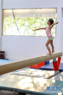 平衡木图片,探索平衡木上的艺术与挑战