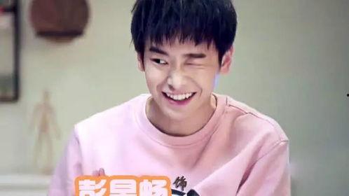 同班同学床戏吻戏,同窗情谊中的甜蜜瞬间