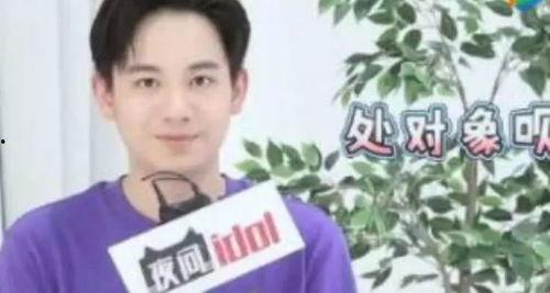 同班同学床戏吻戏,同窗情谊中的甜蜜瞬间