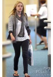 明星秋天街拍图片大全,明星街头穿搭灵感集锦