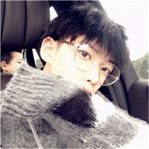 男人戴眼镜图片大全,男人戴眼镜图片大全赏析