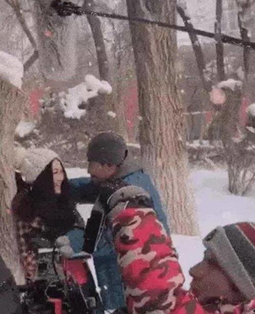 温碧霞床吻戏动态,激情四溢引热议