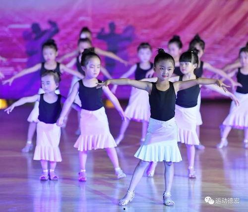 小孩跳舞图片大全,捕捉孩子们翩翩起舞的美好瞬间